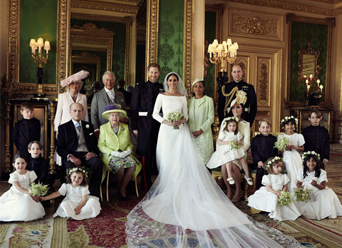 Κυκλοφόρησαν οι πρώτες επίσημες φωτογραφίες του βασιλικού γάμου-2