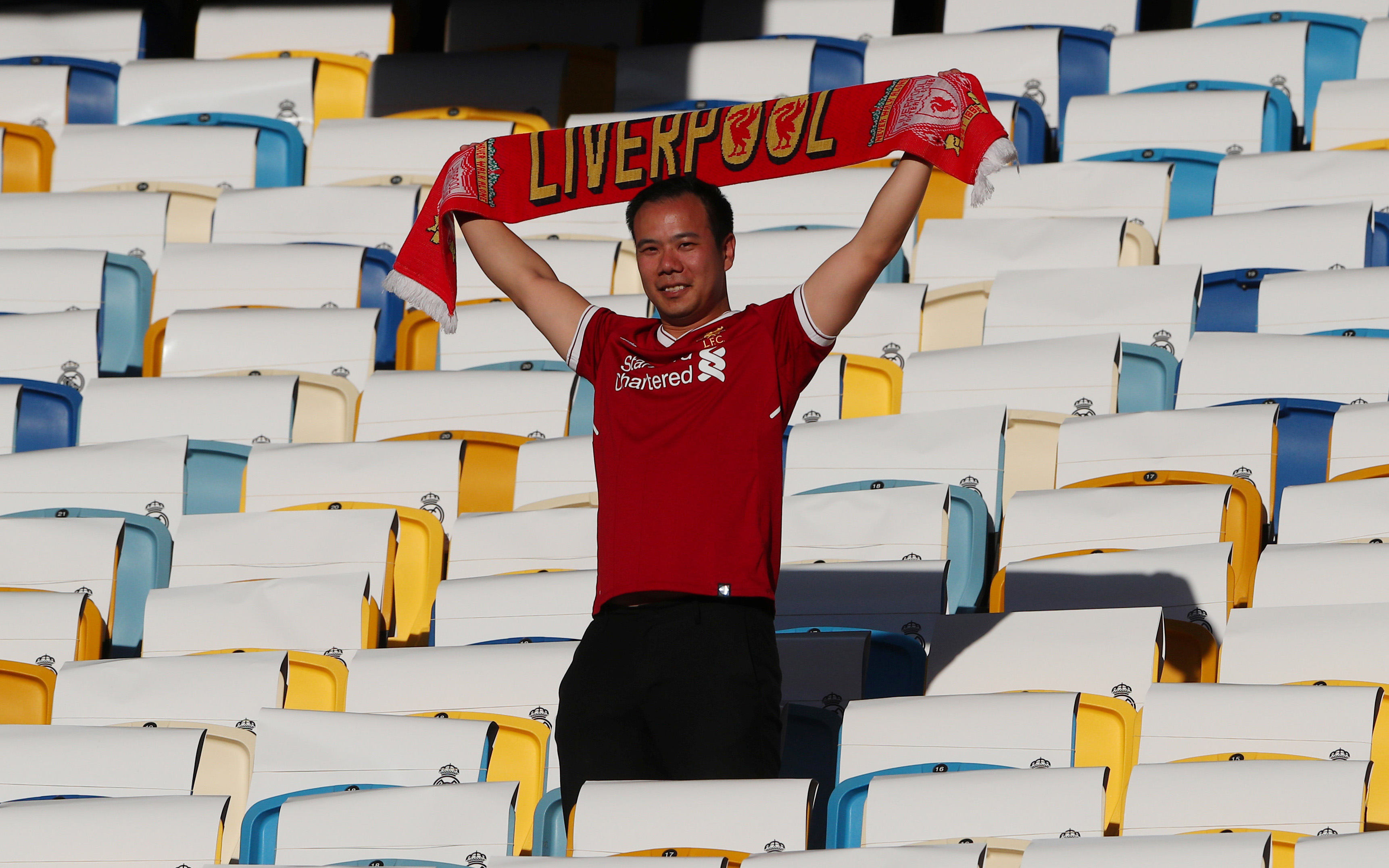 Champions League: Οπαδοί της Ρεάλ και της Λίβερπουλ κατέκλυσαν τους δρόμους του Κιέβου-14