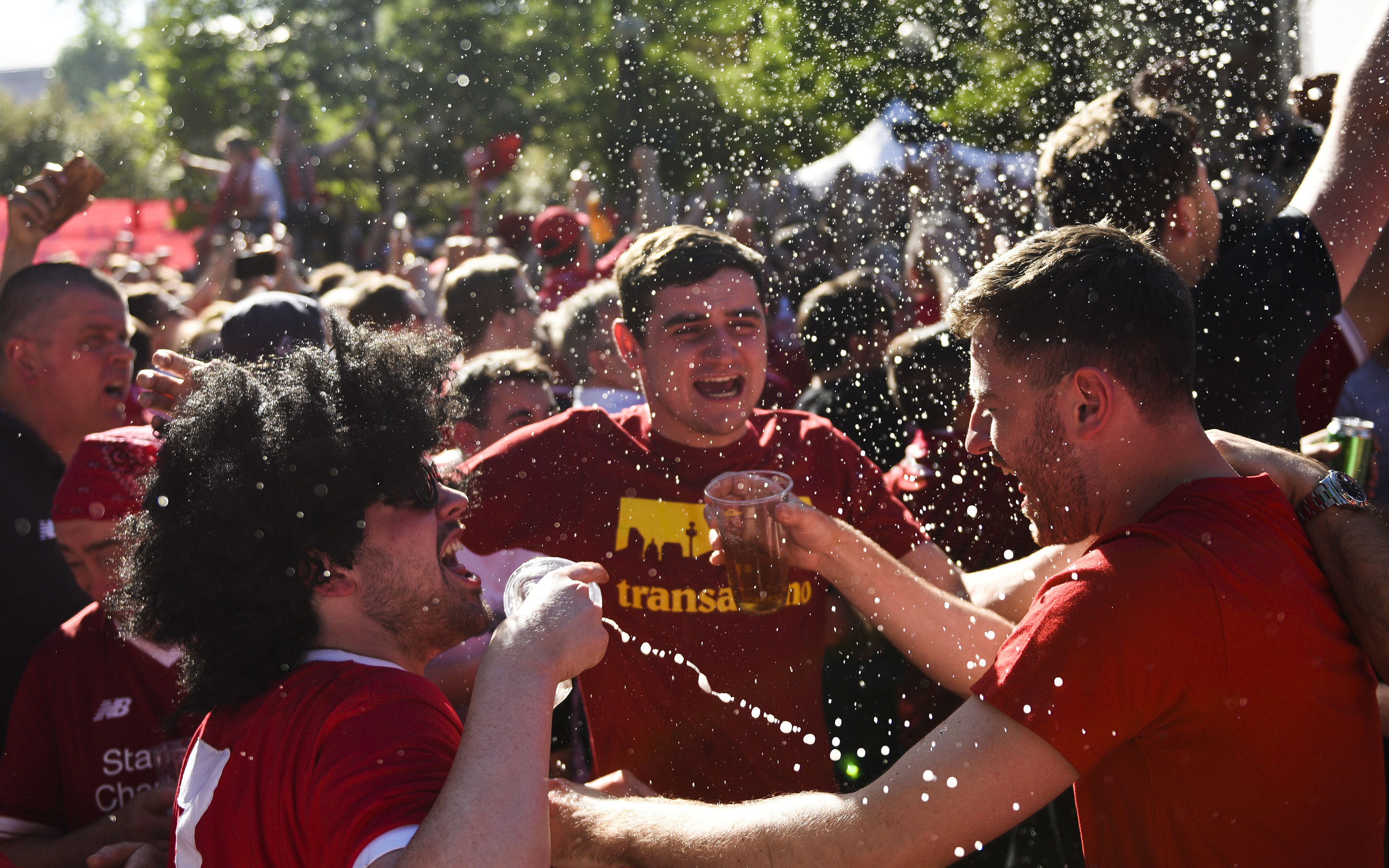 Champions League: Οπαδοί της Ρεάλ και της Λίβερπουλ κατέκλυσαν τους δρόμους του Κιέβου-5