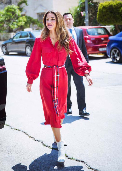 6 λόγοι για τους οποίους πιστεύουμε ότι η Βασίλισσα Ράνια είναι η πιο στιλάτη royal-3