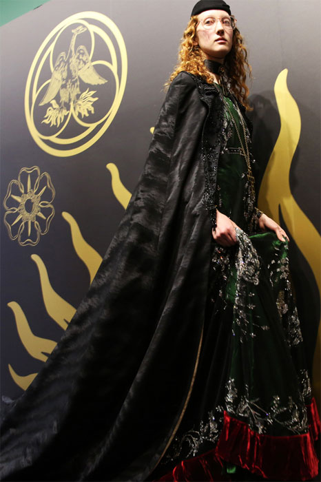 To cruise show του Gucci στην αρχαία νεκρόπολη της Αρλ-3