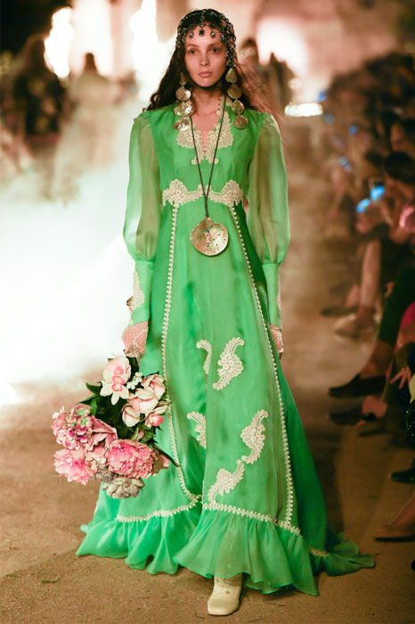 To cruise show του Gucci στην αρχαία νεκρόπολη της Αρλ-7