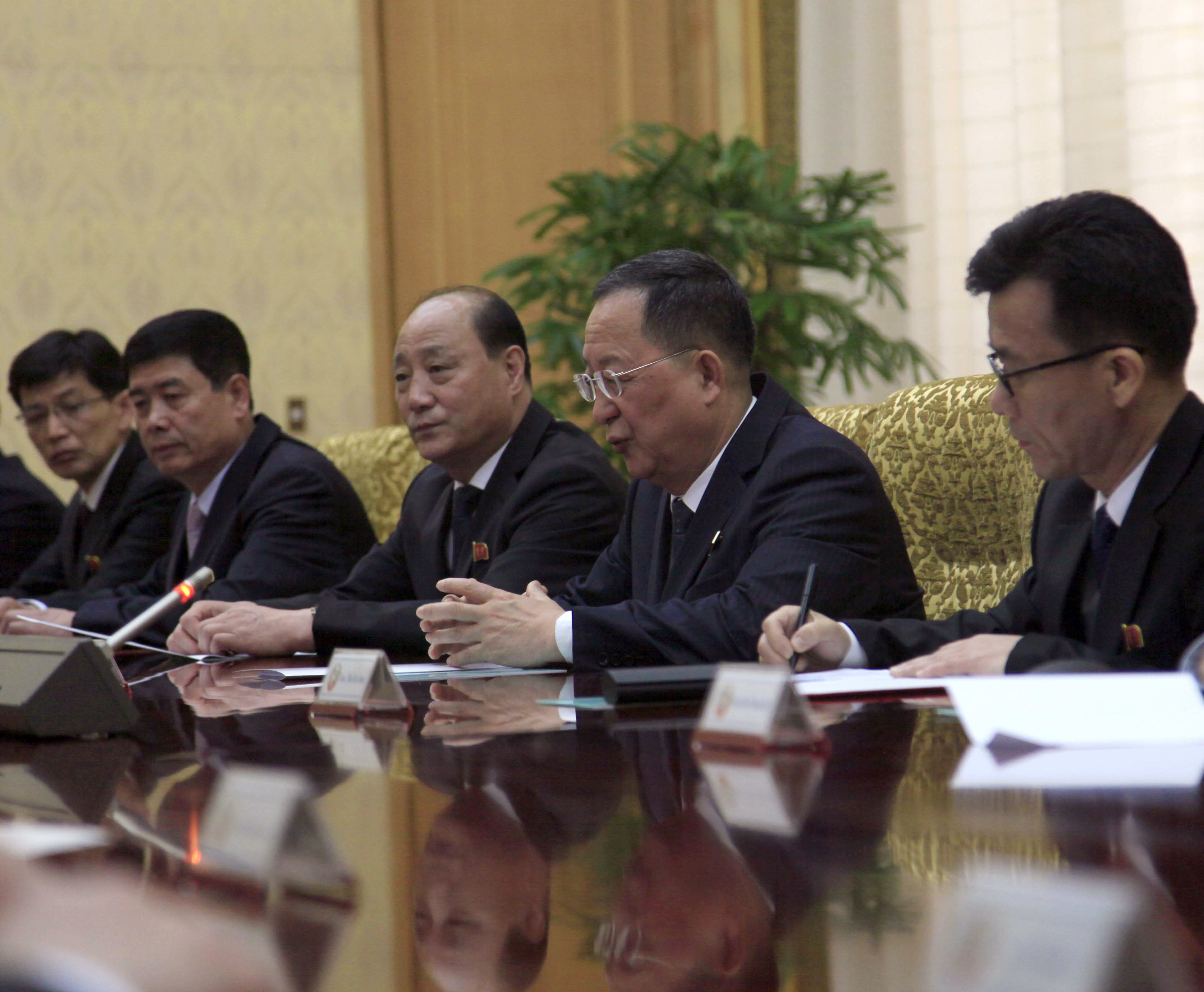 Στη Βόρεια Κορέα ο Λαβρόφ (φωτογραφίες)-4