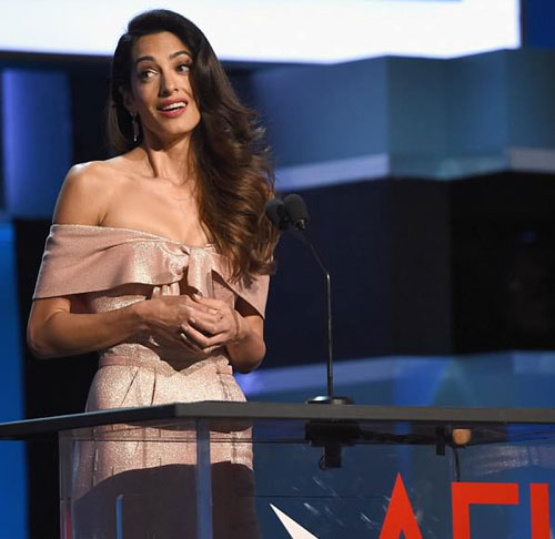 Όταν η Amal Clooney έκανε τον George να κλάψει…-1