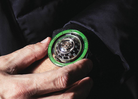 MB&F HM7 Aquapod – H μέδουσα έγινε πράσινη-5