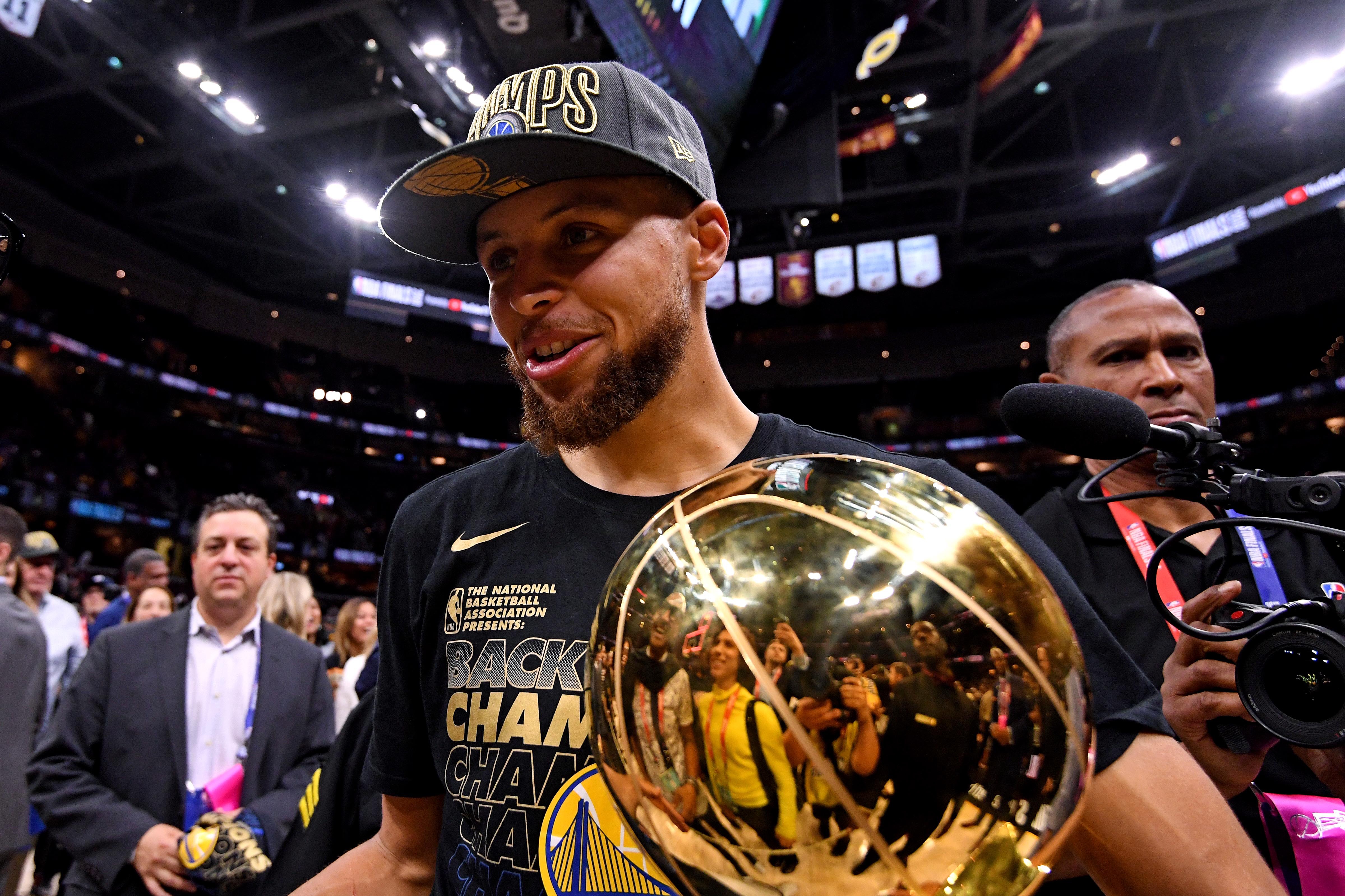 NBA:«Σκούπισαν» τον Λεμπρόν οι Γουόριορς και κατέκτησαν το πρωτάθλημα-2