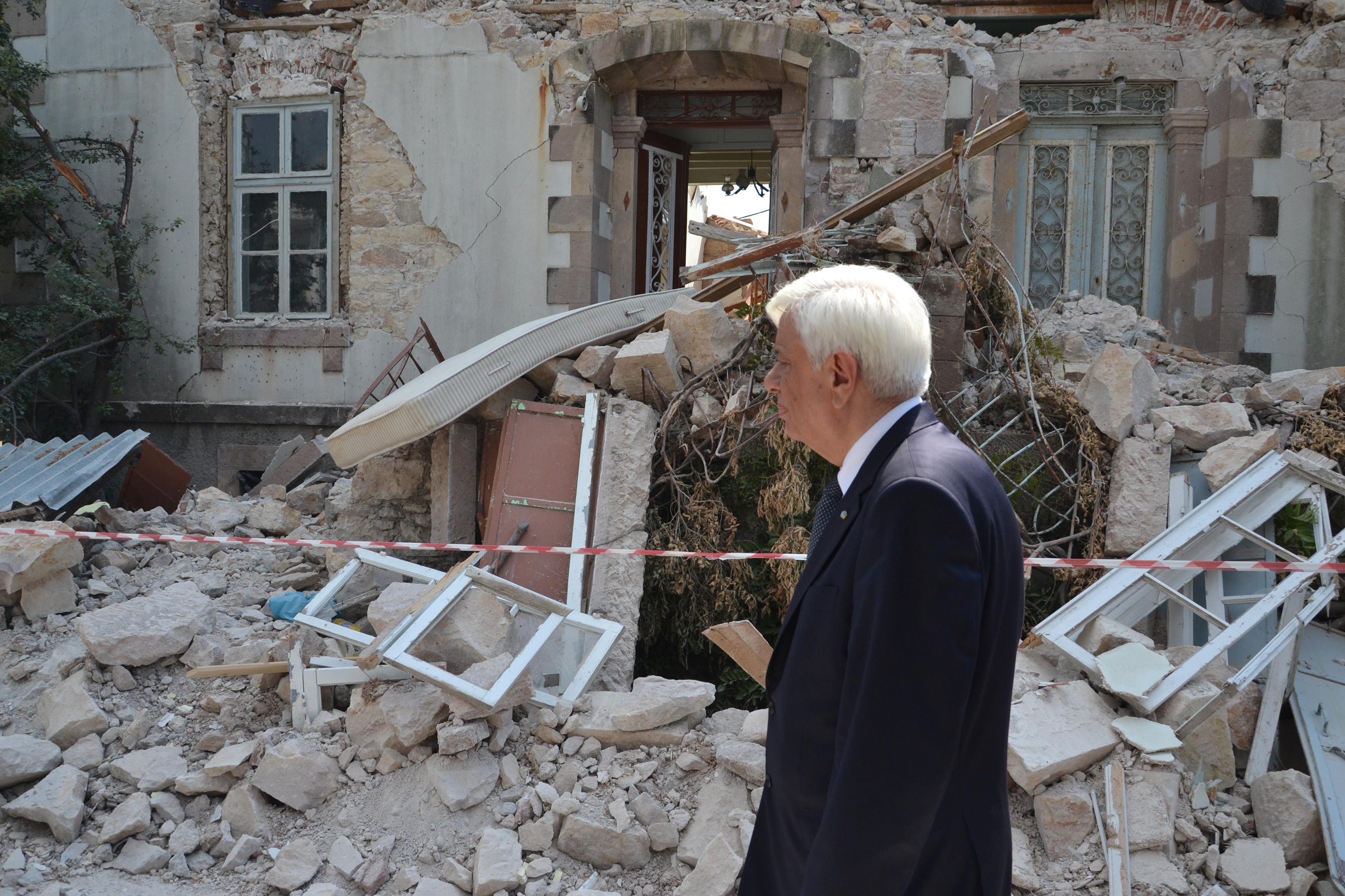 Μυτιλήνη: Πριν από ένα χρόνο ο εγκέλαδος κατέστρεψε το χωριό της Βρίσας (φωτογραφίες)-4