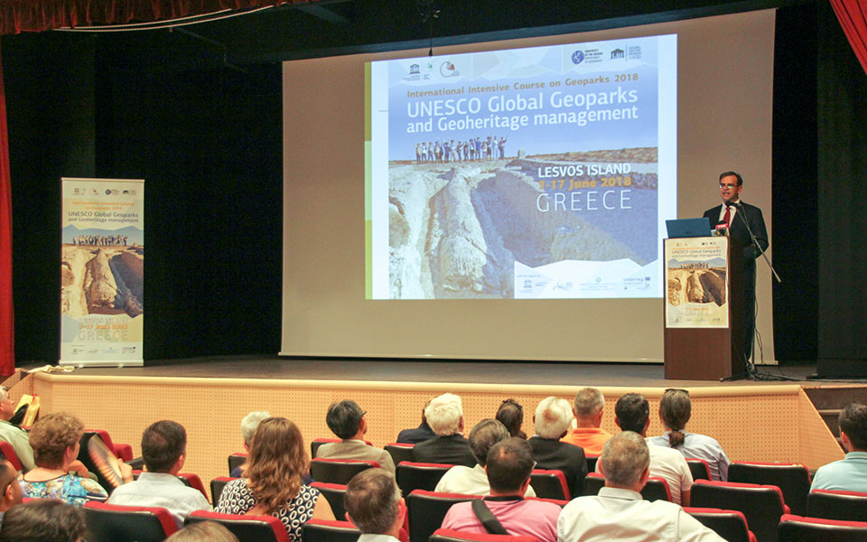 Διεθνές θερινό σχολείο γεωπάρκων στη Λέσβο-1