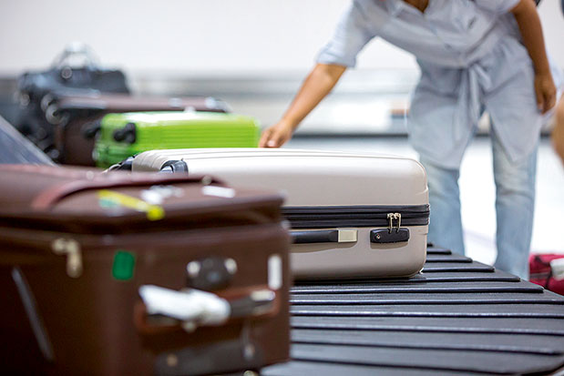 Η «μάχη» της βαλίτσας-2