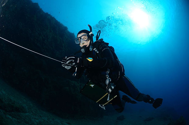 Πιερ-Ιβ Κουστό στην «Κ»: Η θάλασσα της Σαντορίνης είναι έρημος-2