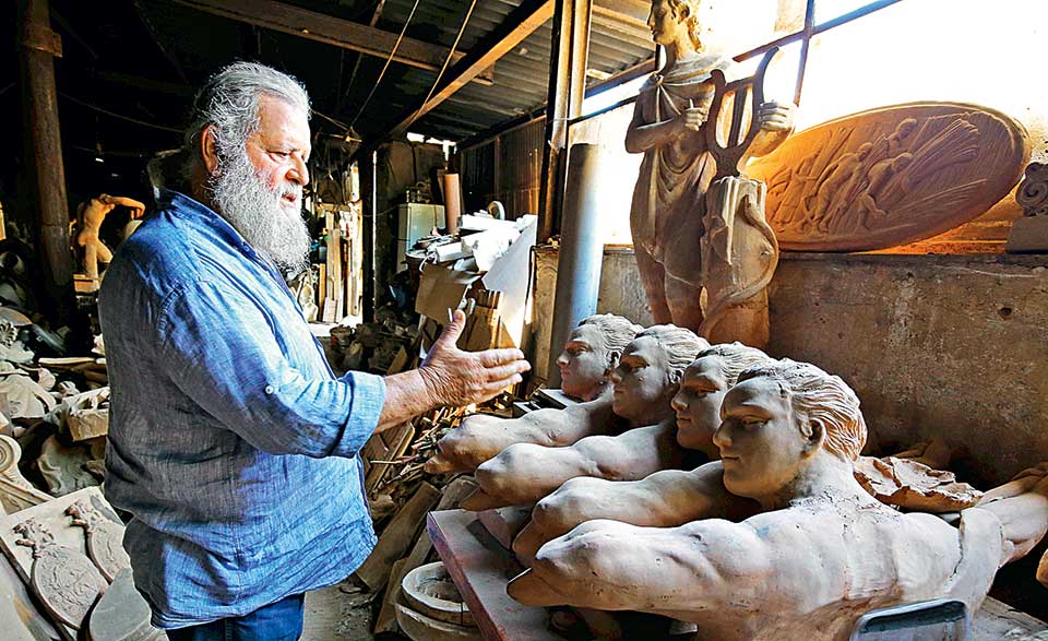 Το πήλινο σύμπαν του Χαράλαμπου Γκούμα-2