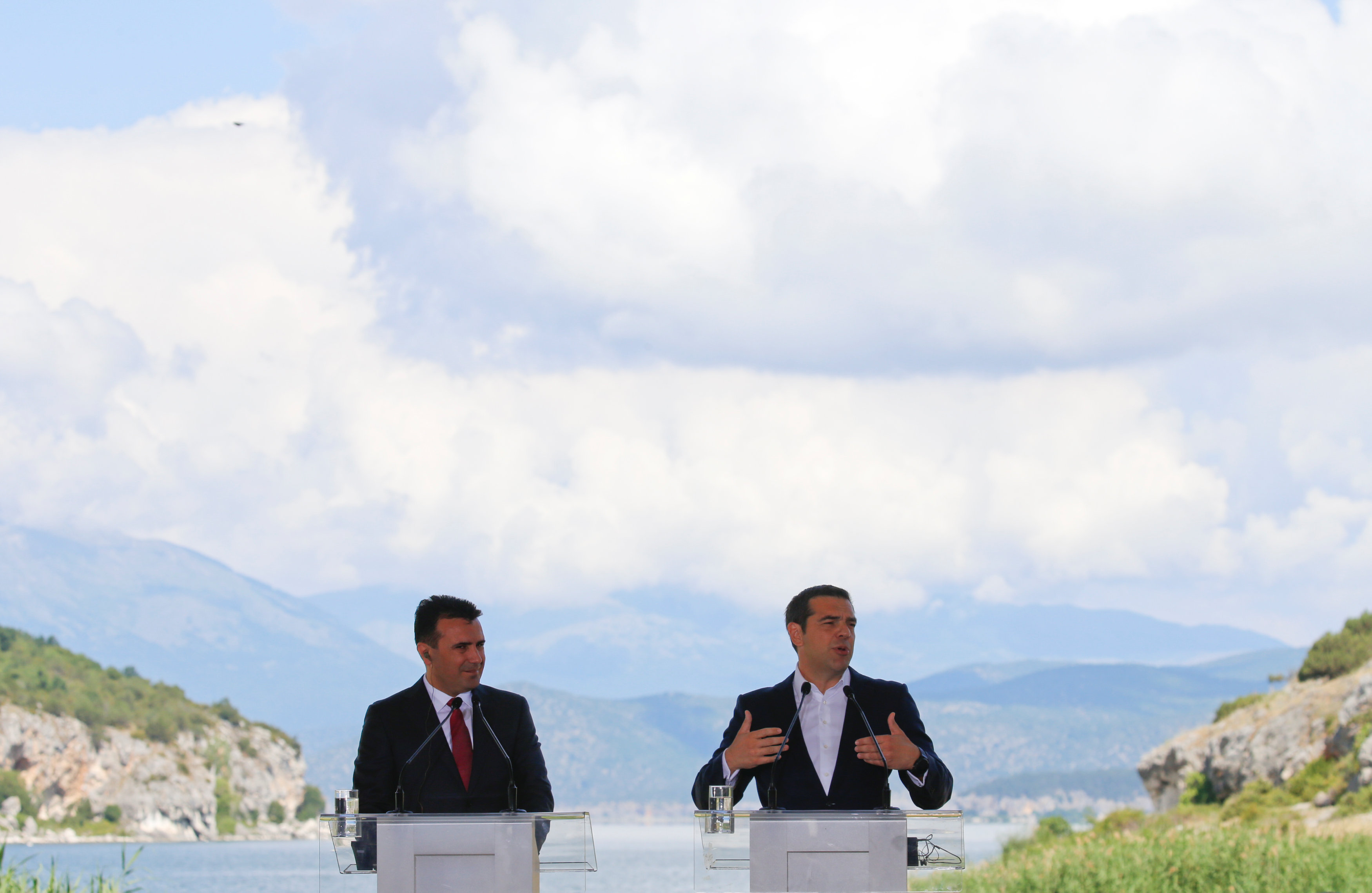 Καρέ – καρέ το «τελετουργικό» στις Πρέσπες-10