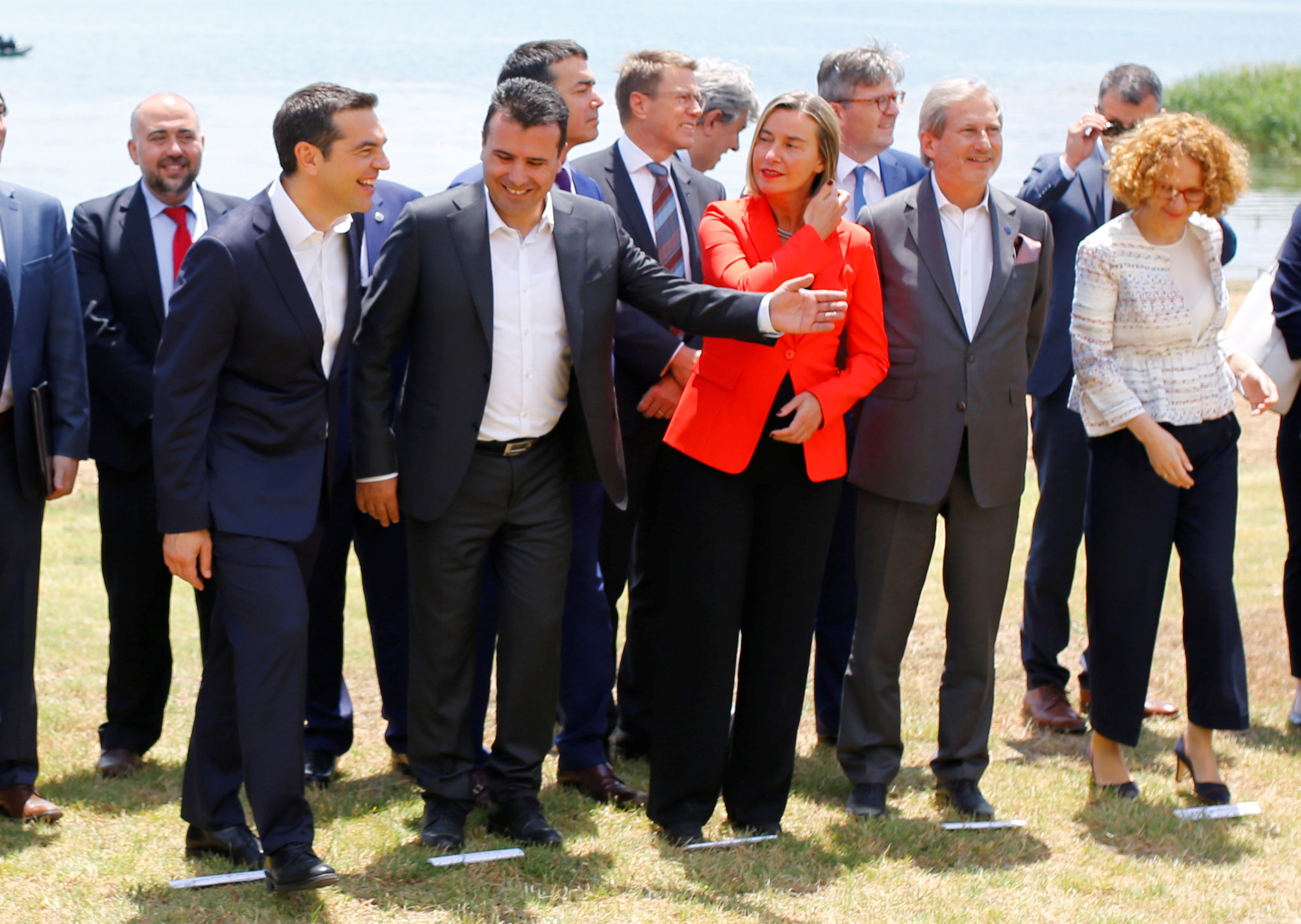 Καρέ – καρέ το «τελετουργικό» στις Πρέσπες-2