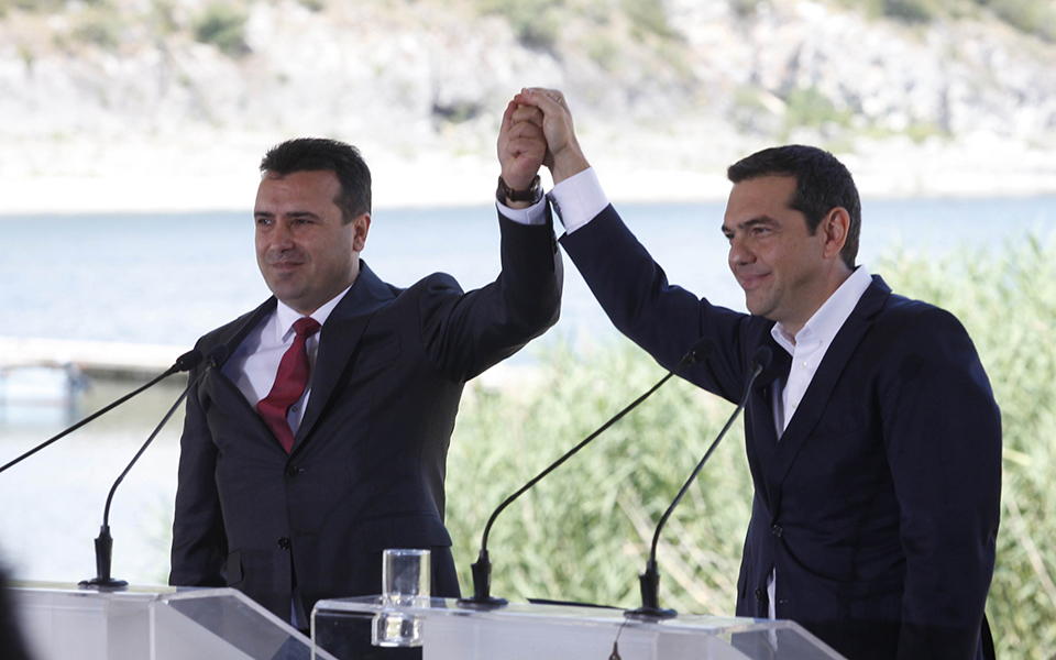 Καρέ – καρέ το «τελετουργικό» στις Πρέσπες-14