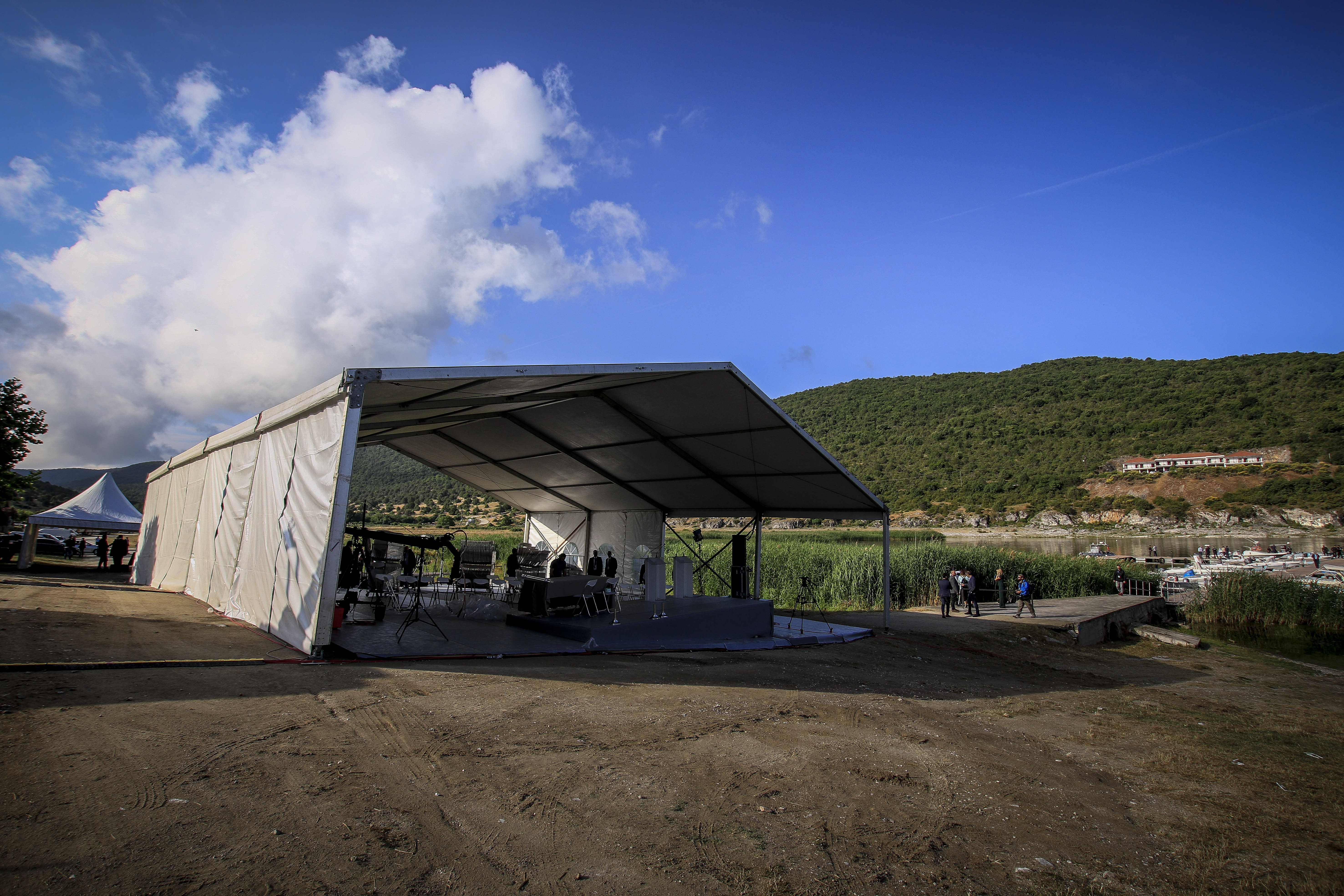 Καρέ – καρέ το «τελετουργικό» στις Πρέσπες-19