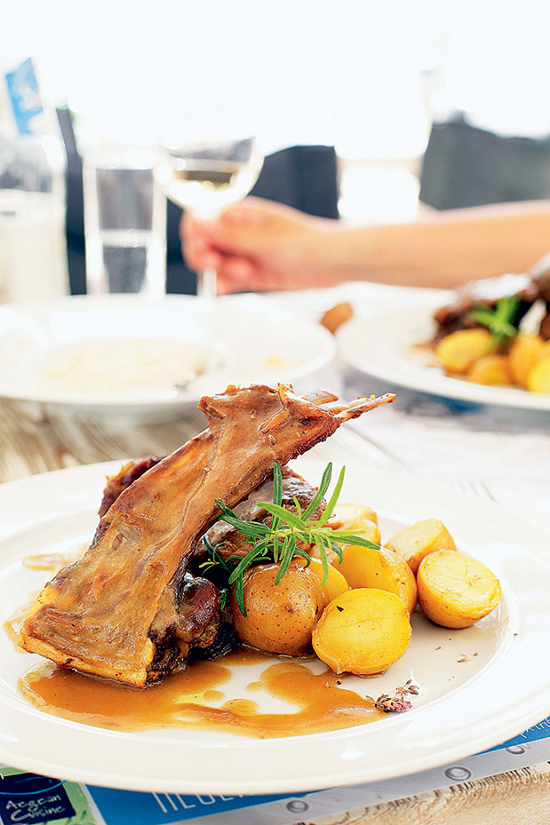 Άνδρος: Πολλά νησιά σε ένα-12