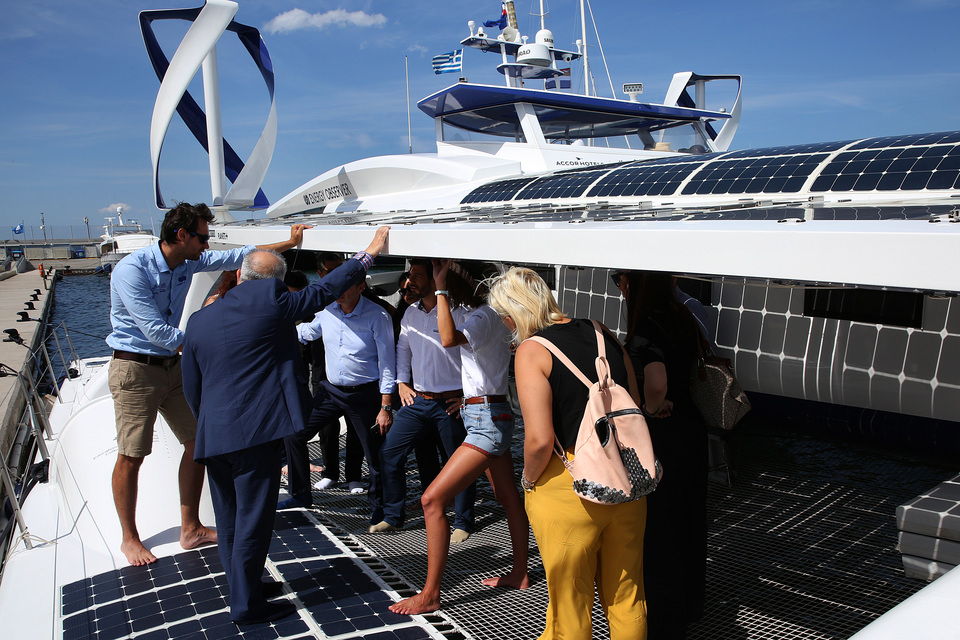 Στη Μαρίνα Φλοίσβου έδεσε το πιο ενεργειακό σκάφος -Κινείται με ηλεκτρικό ρεύμα και υδρογόνο-3