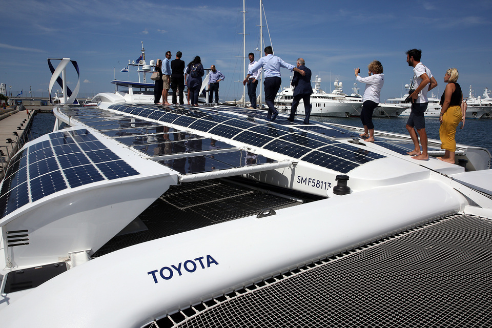 Στη Μαρίνα Φλοίσβου έδεσε το πιο ενεργειακό σκάφος -Κινείται με ηλεκτρικό ρεύμα και υδρογόνο-2