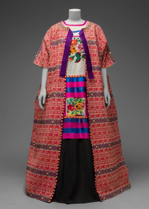 Η γκαρνταρόμπα της Frida ταξιδεύει για πρώτη φορά στο Λονδίνο-1