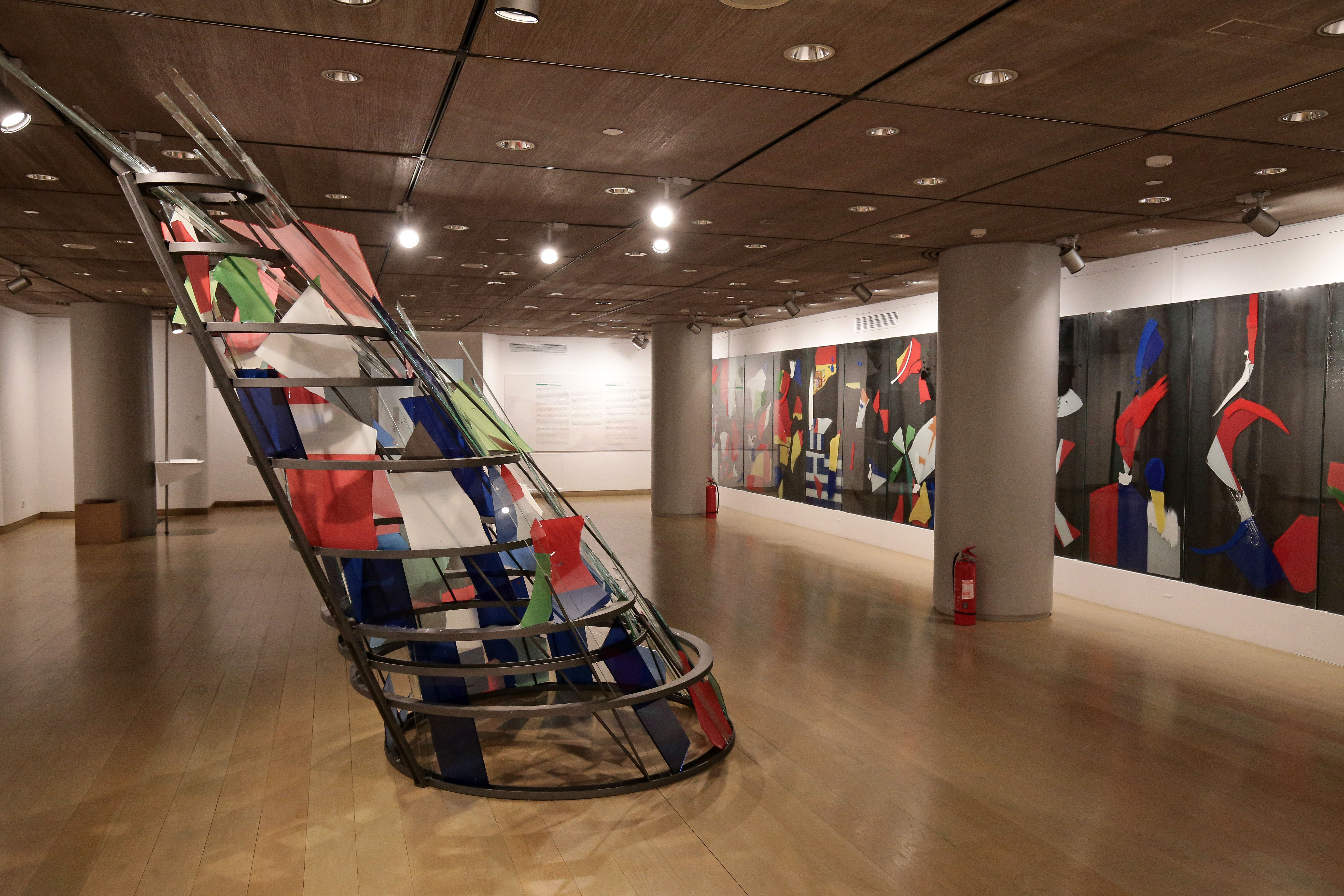 Κώστας Βαρώτσος: Ολοι μας έχουμε ανάγκη από ένα παραμύθι-2