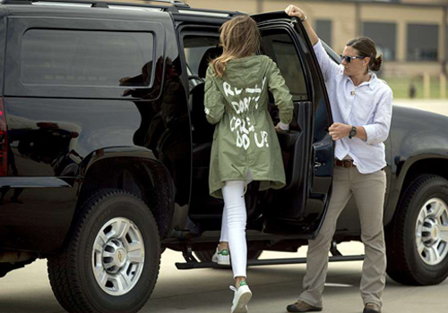 Η… ατυχής στιλιστική επιλογή της Μελάνια Τραμπ για την 11η Σεπτεμβρίου (φωτογραφίες)-1