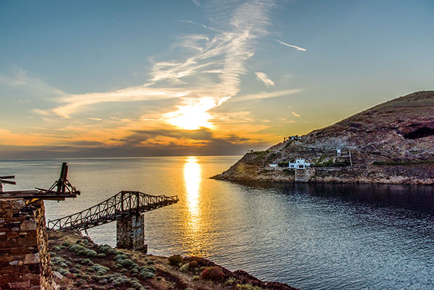 Η Στέλλα Κάσδαγλη γράφει για τη Σέριφο-1