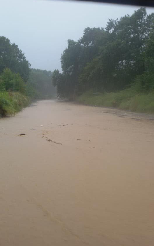 Λάρισα: Προβλήματα από την κακοκαιρία στα παράλια (φωτογραφίες)-1