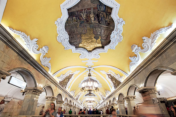 H Mόσχα παίζει μπάλα-3