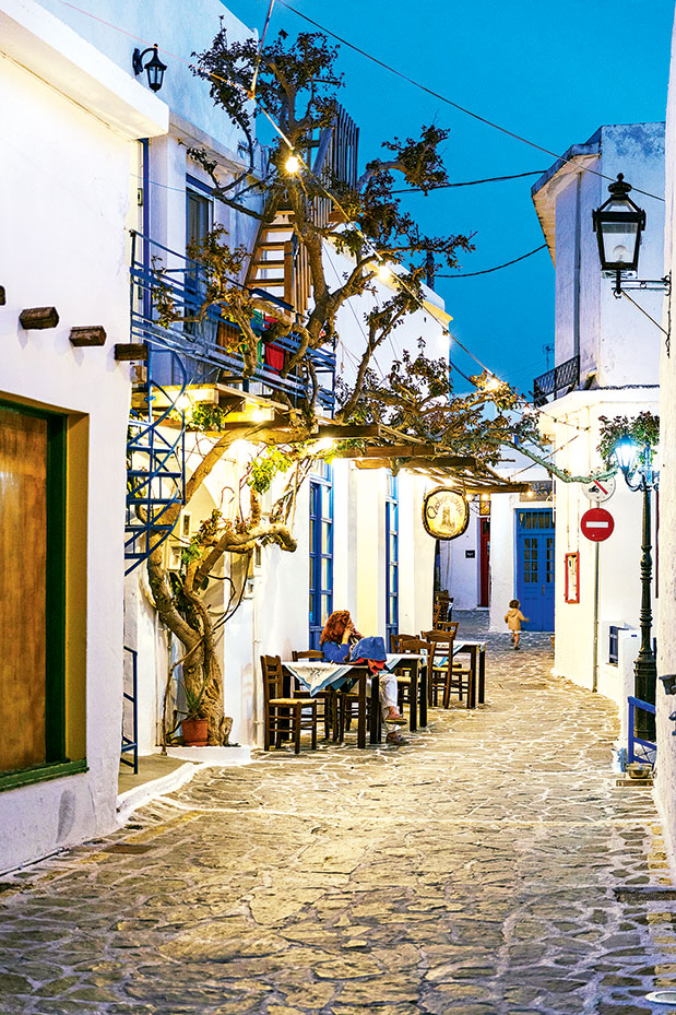 Μήλος: Εξερευνητές με το μαγιό-7