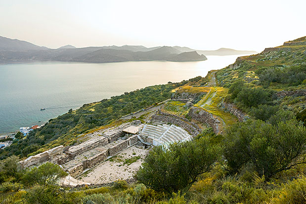 Μήλος: Εξερευνητές με το μαγιό-9