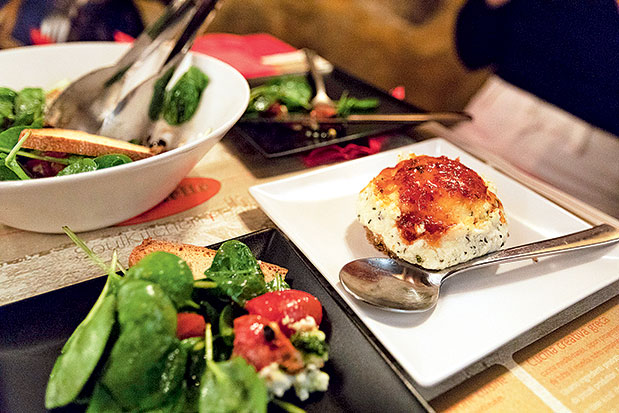 Μήλος: Εξερευνητές με το μαγιό-11