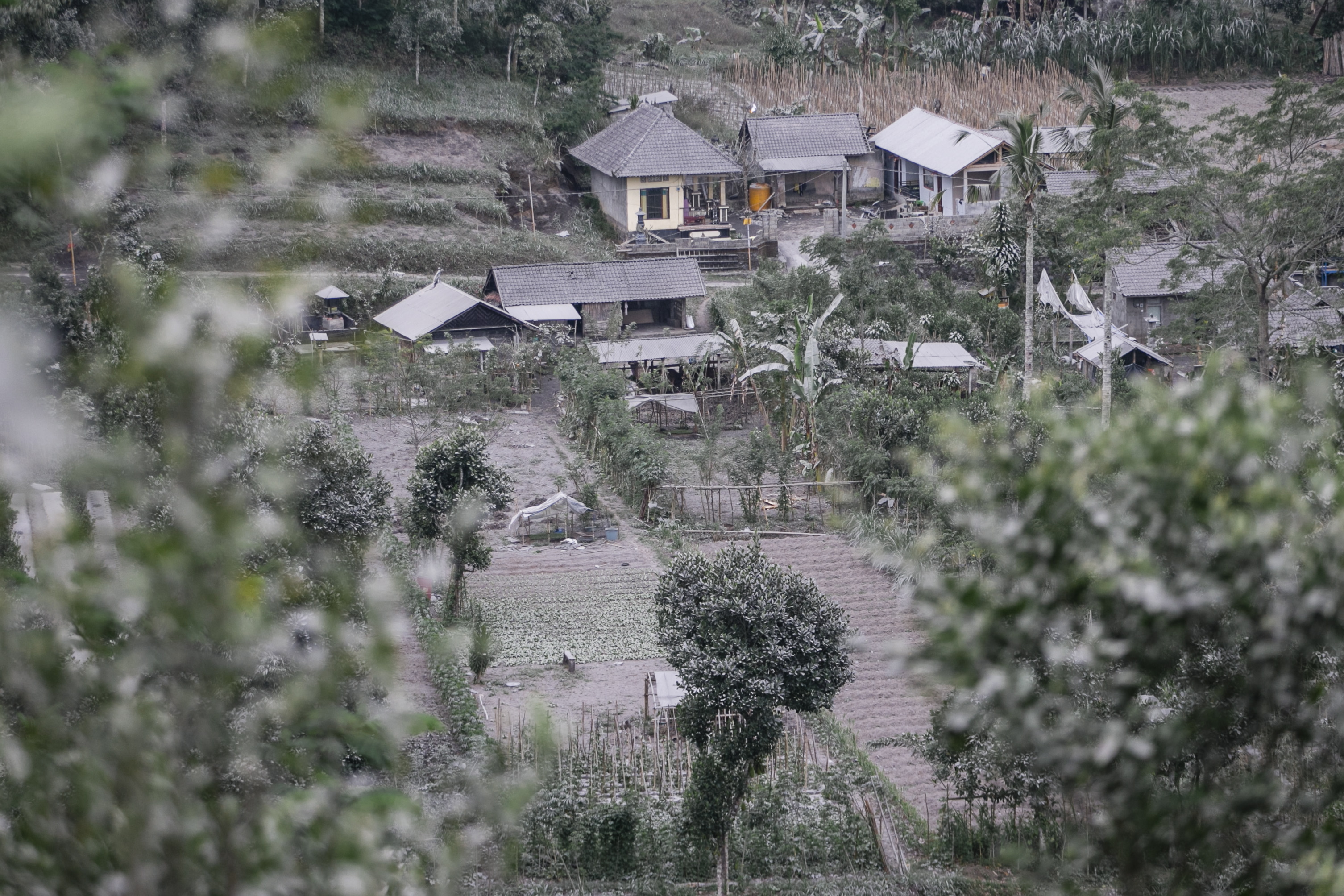 «Ξύπνησε» το ηφαίστειο στο Μπαλί – Εκατοντάδες πτήσεις ακυρώθηκαν λόγω της έκρηξης-1