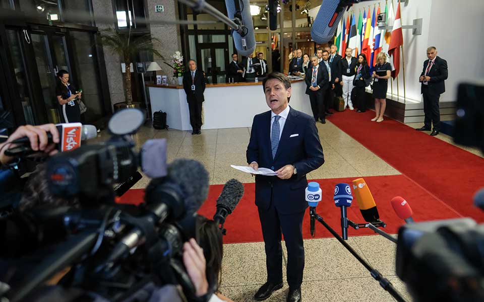 Η Σύνοδος επιβεβαίωσε τον διχασμό της Ε.Ε.-1