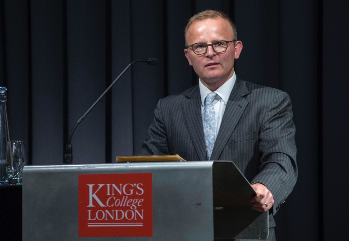 Αλλαγή σκυτάλης στην αιωνόβια ιστορική έδρα Κοραή στο King’s College του Λονδίνου-1