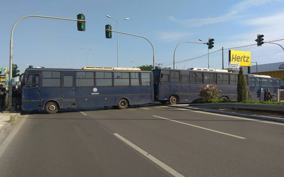 Στη Θεσσαλονίκη ο Τσίπρας υπό δρακόντεια μέτρα ασφαλείας (φωτογραφίες – βίντεο)-1