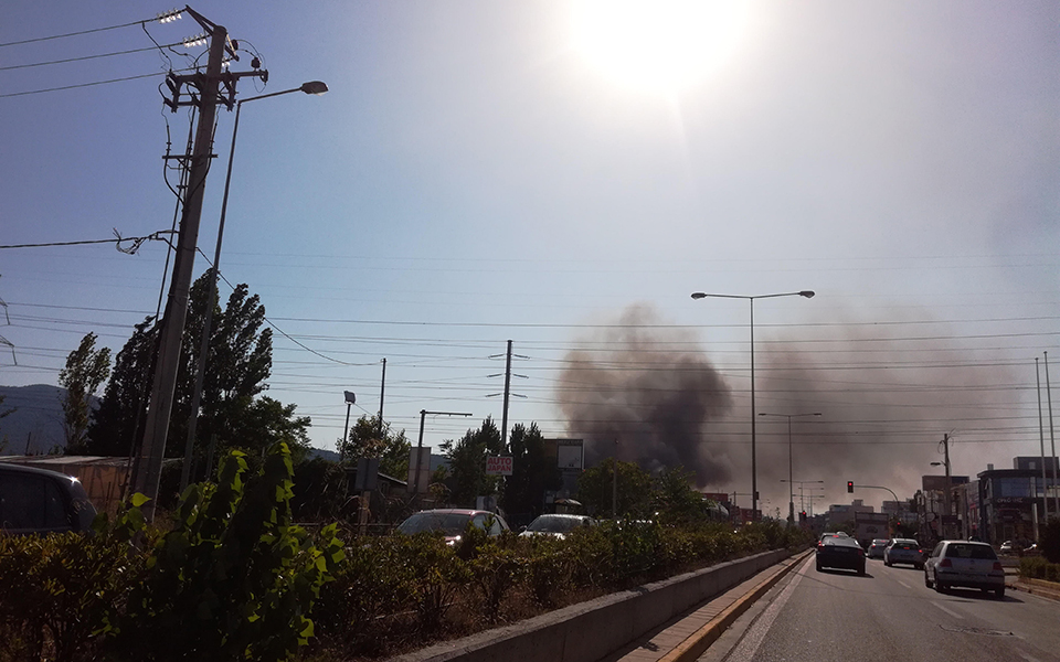 Υπό έλεγχο η φωτιά στον Γέρακα (φωτογραφίες)-4