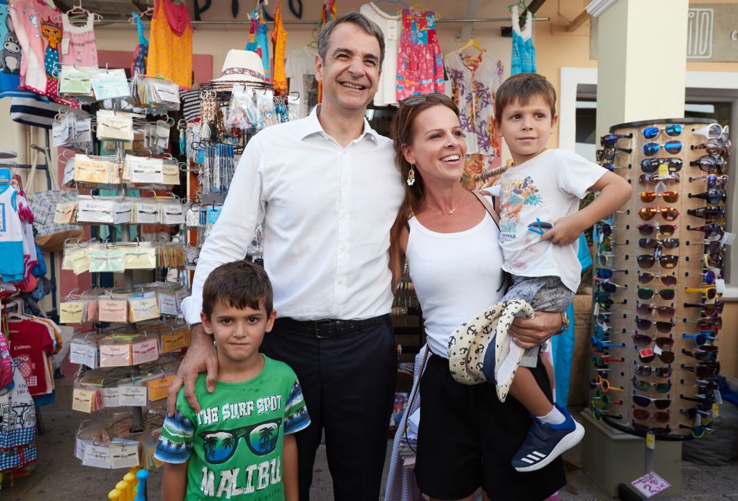 Μητσοτάκης: Εκλογές μία ώρα αρχύτερα, να τελειώνουμε πια-6