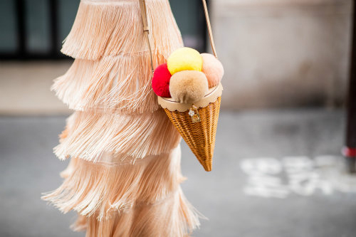 Paris Haute Couture: 5 καλοκαιρινές τάσεις από την street μόδα-3