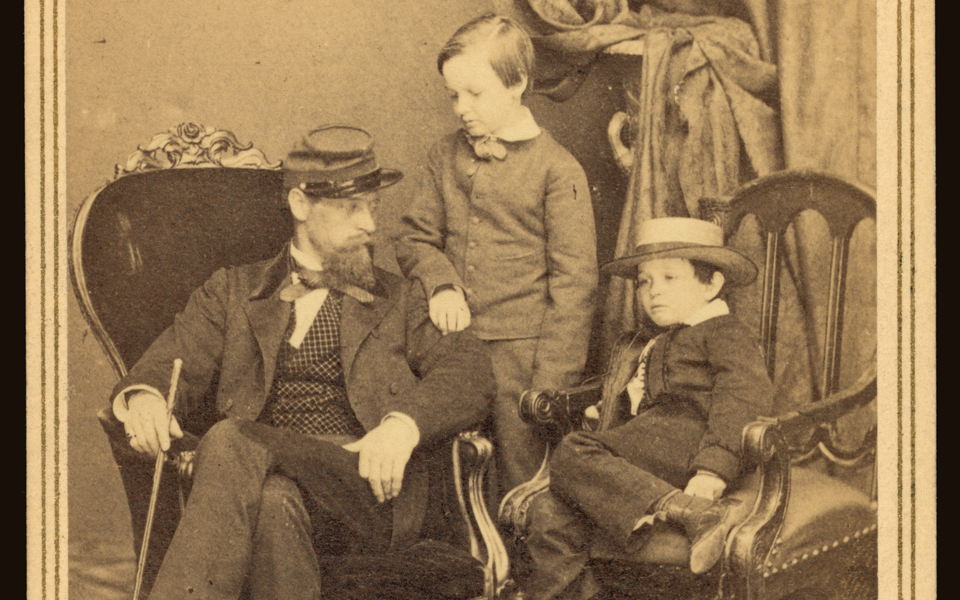 «Ο υλισμός κερδίζει την πνευματικότητα»-3