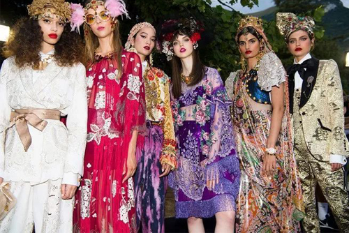 Το μεγαλοπρεπές σόου των Dolce & Gabbana στη Λίμνη Κόμο που θα σε καθήλωσει…-9
