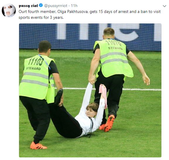 Στη φυλακή οι Pussy Riot για την «εισβολή» στον τελικό του Μουντιάλ (φωτογραφίες)-1