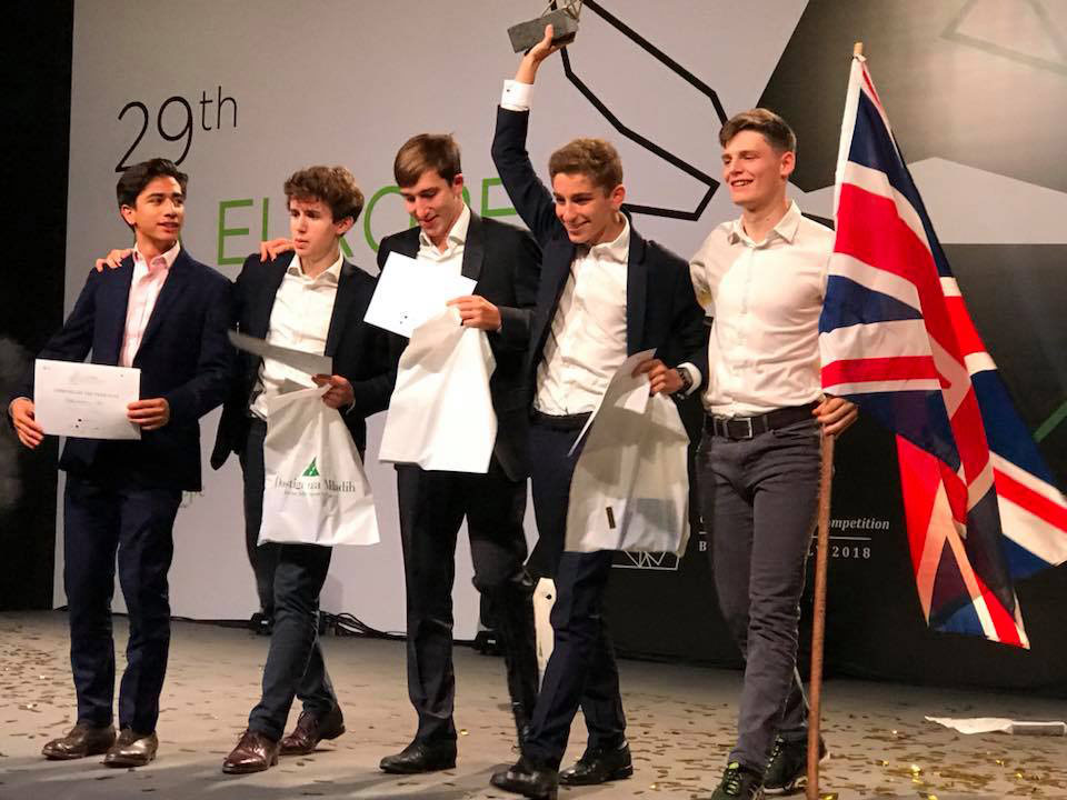 Βραβεύτηκε το «έξυπνο κράνος» των μαθητών της Καλαμάτας στον Ευρωπαϊκό διαγωνισμό μαθητικής επιχειρηματικότητας-3