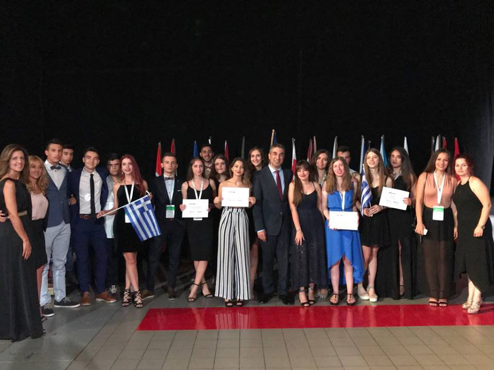 Βραβεύτηκε το «έξυπνο κράνος» των μαθητών της Καλαμάτας στον Ευρωπαϊκό διαγωνισμό μαθητικής επιχειρηματικότητας-1