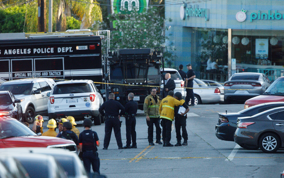 ΗΠΑ: Συνελήφθη ένοπλος σε σούπερ μάρκετ με 40 ομήρους – Μία νεκρή (φωτογραφίες)-1