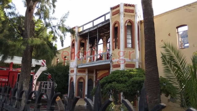 Καταστράφηκε ολοσχερώς το κτίριο του Πολεμικού Μουσείου στα Χανιά (φωτογραφίες)-3