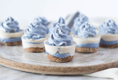 Blue matcha: Η νέα τάση στη διατροφή είναι μπλε & την λατρέψαμε-2