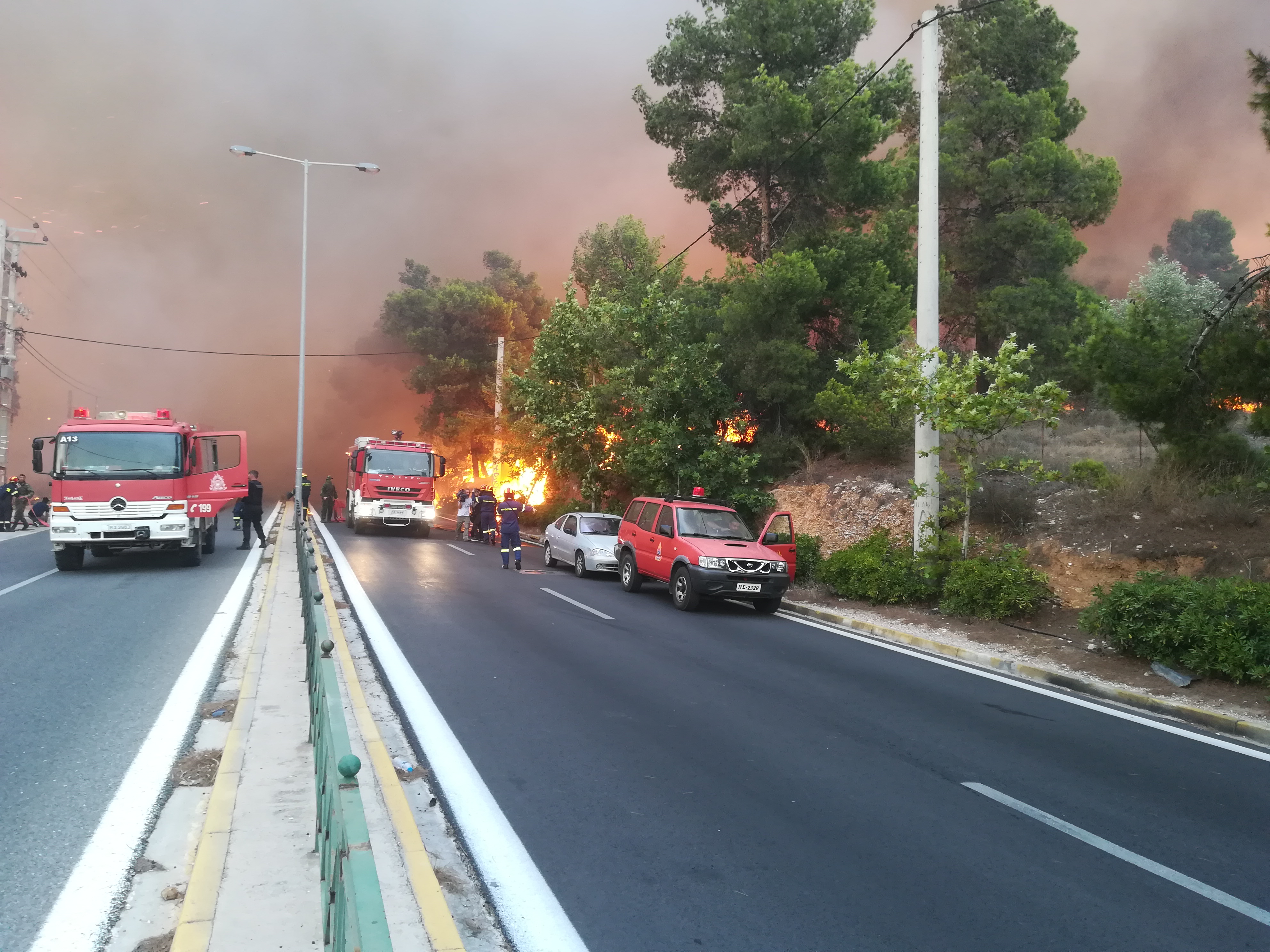 Εικόνες ολοκληρωτικής καταστροφής από τις πυρκαγιές (Φωτο – Βίντεο)-28