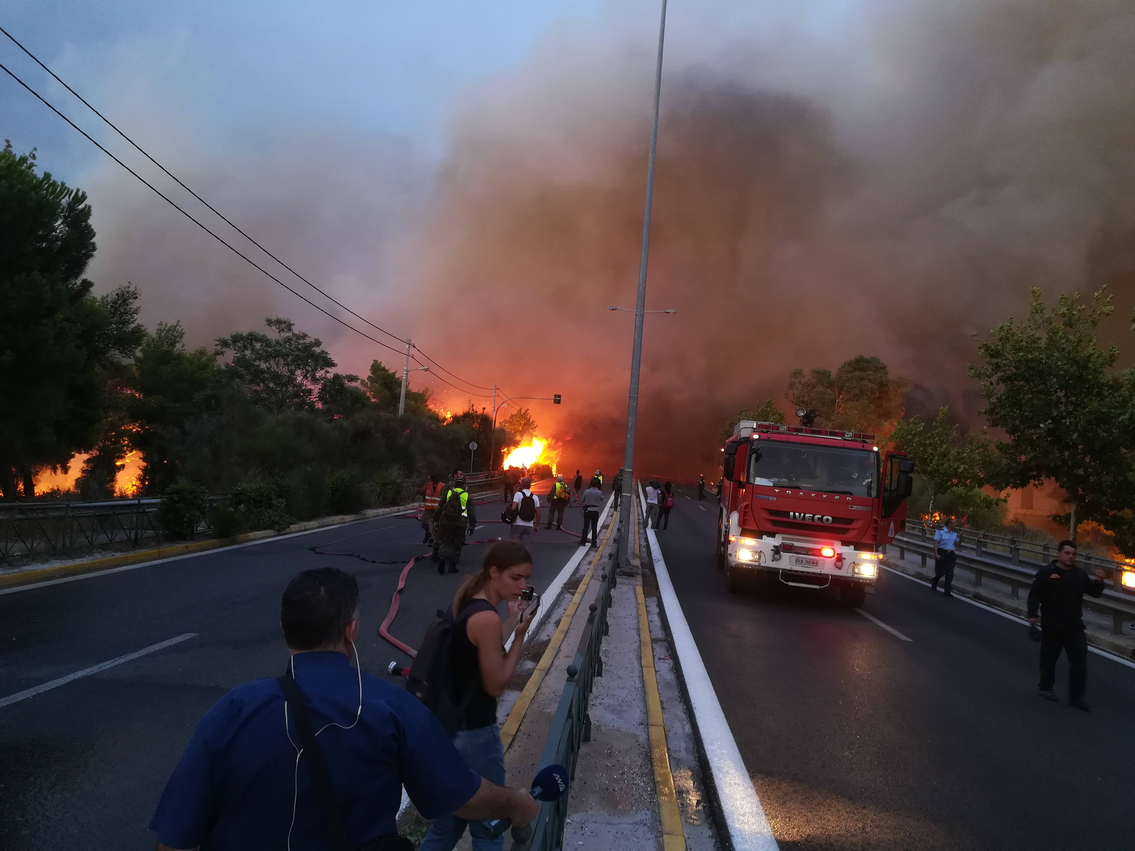 Εικόνες ολοκληρωτικής καταστροφής από τις πυρκαγιές (Φωτο – Βίντεο)-25