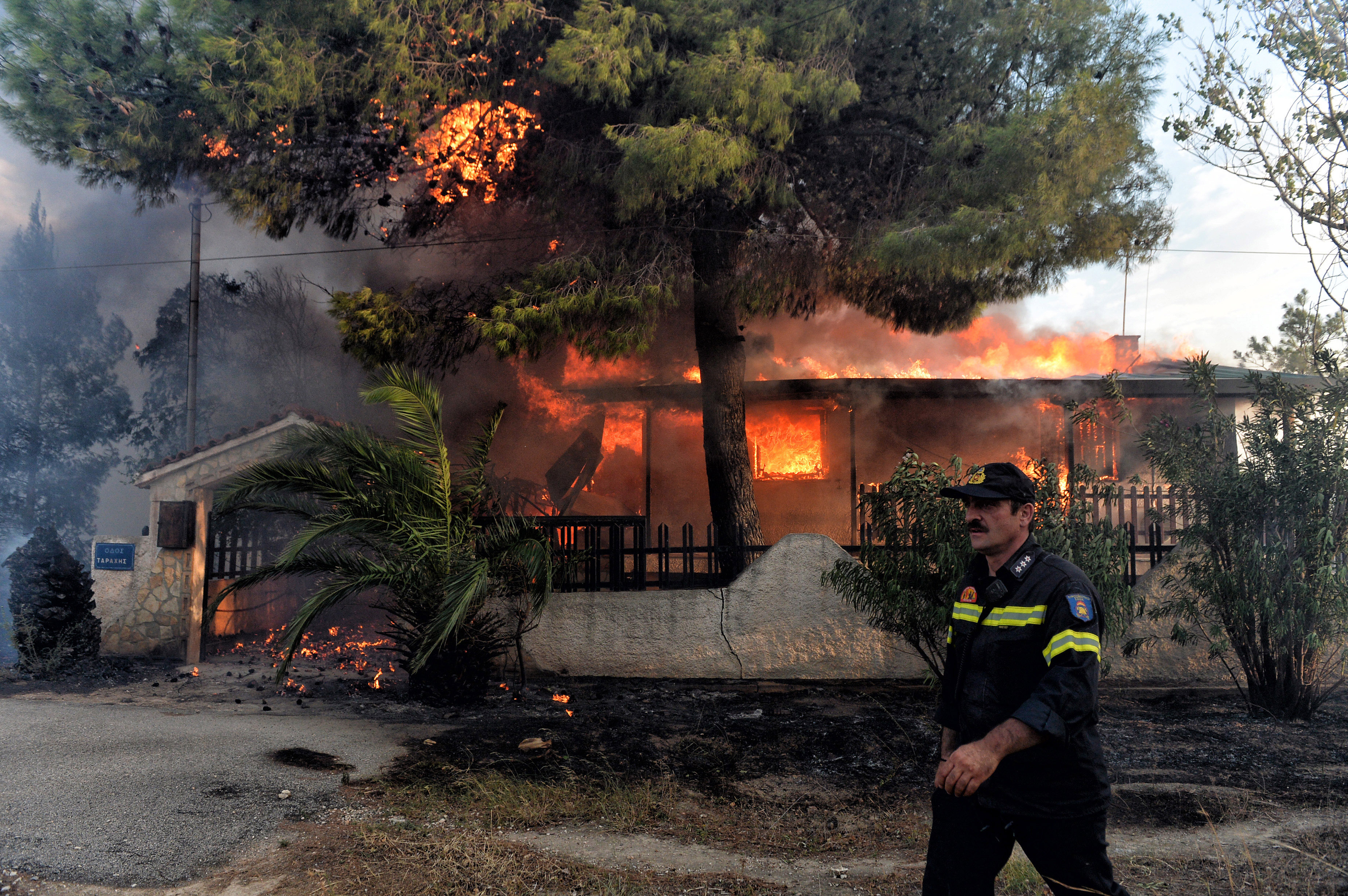 Απόγνωση, θυμός και καταγγελίες για έλλειψη νερού από τους κατοίκους της Κινέτας-5