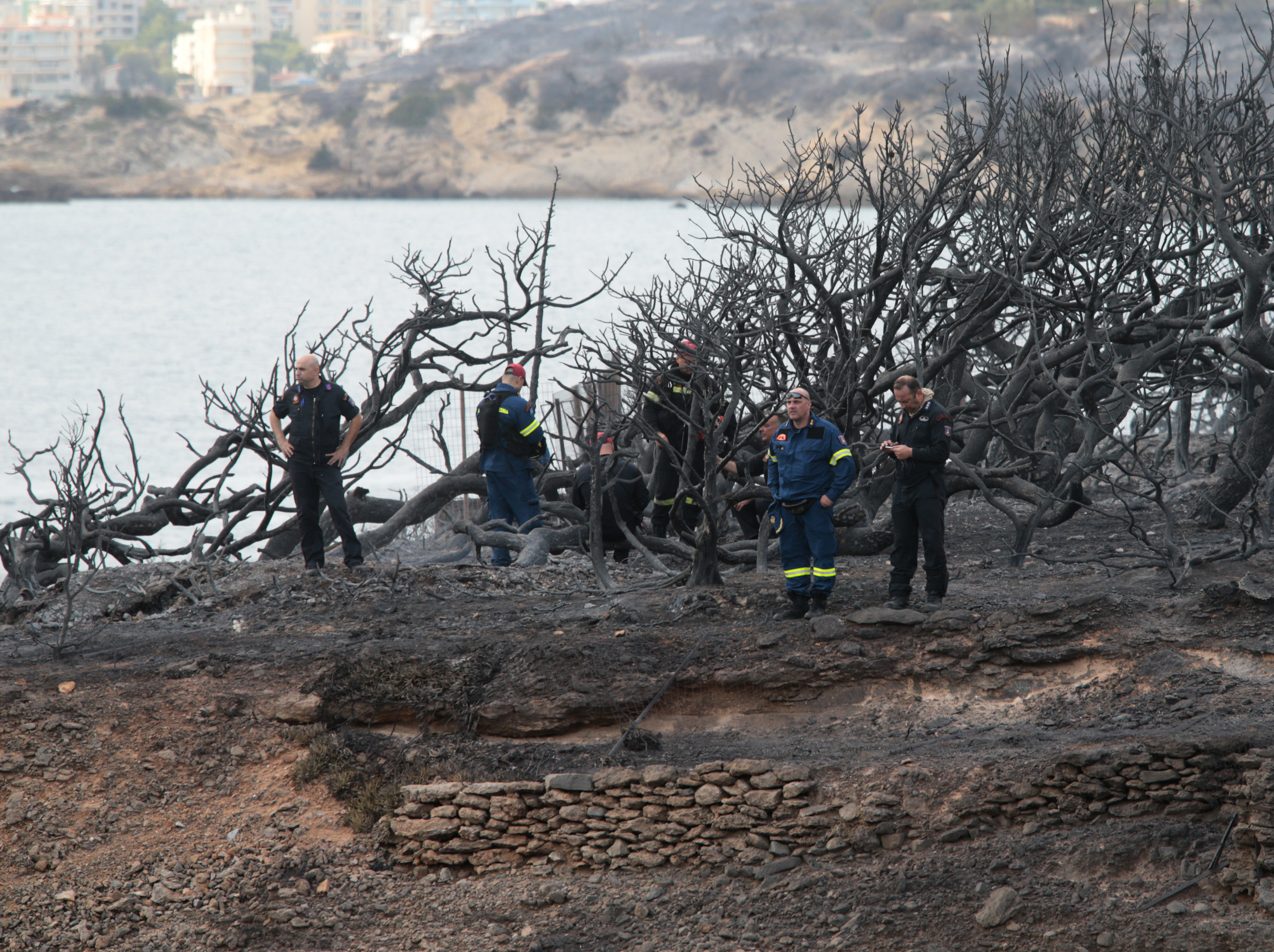 Ραγίζουν καρδιές οι ιστορίες των πυρόπληκτων-1